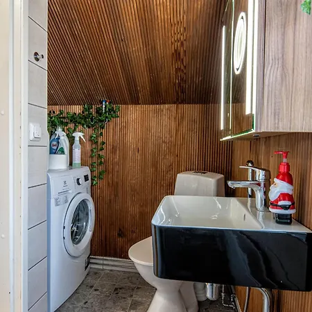 Guest house Kalle's Unluxury Cl0sed From 1st Of Feb 2025